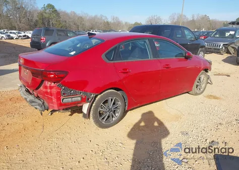 2022 Kia Forte Lxs z USA, uszkodzony, nr VIN 3KPF24AD2NE493367